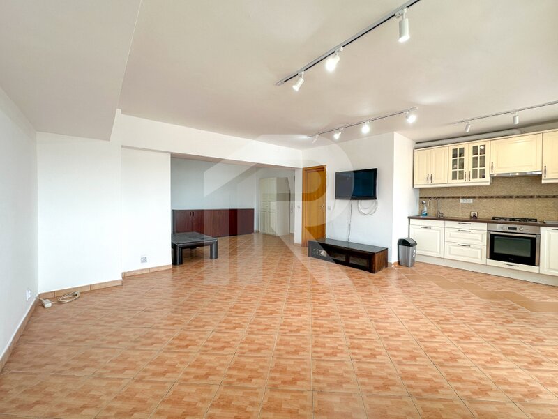 Alba Iulia Rond, apartament cu 3 camere de inchiriat, pretabil firma